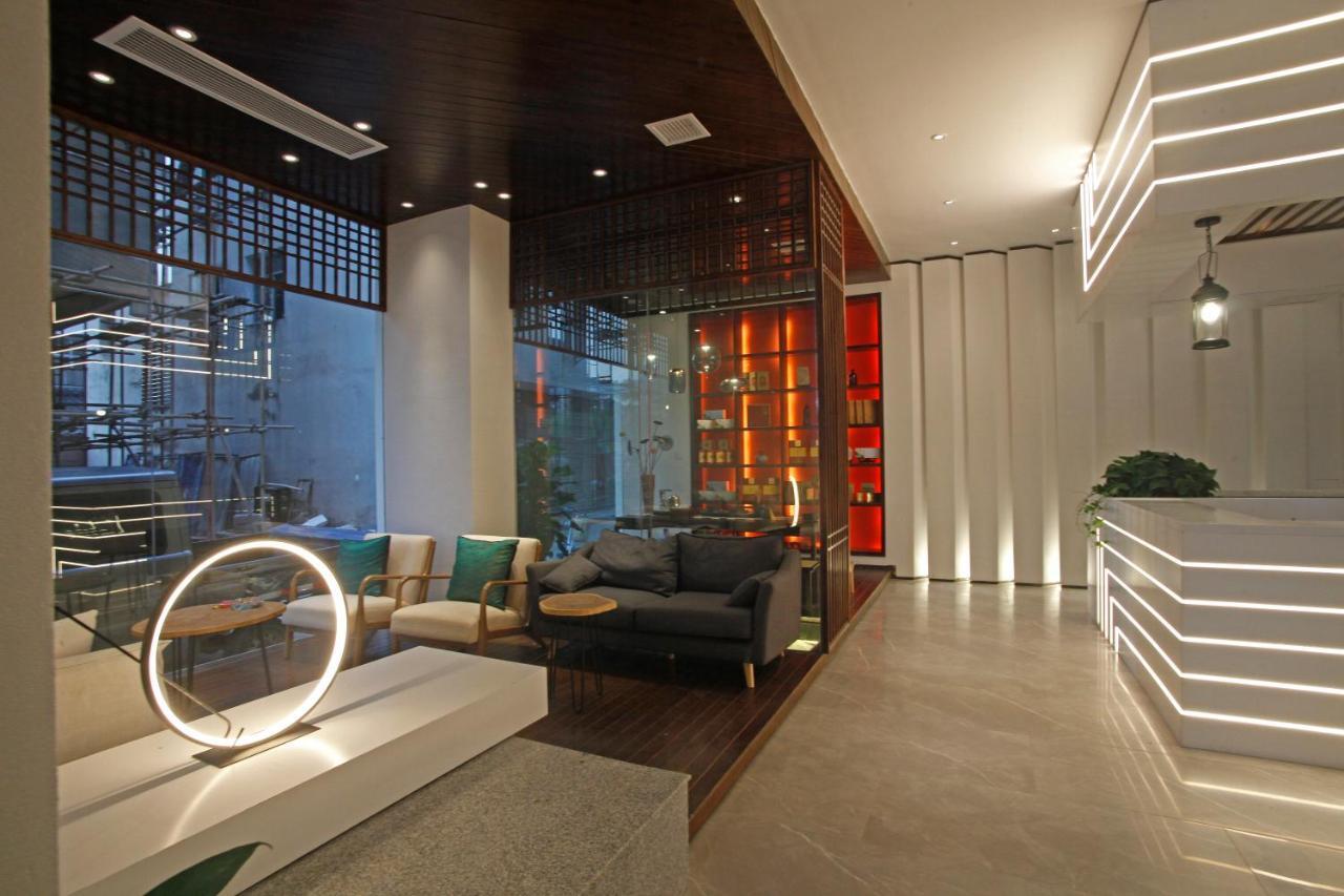 Hotel 張家界武陵源北岸輕奢客棧 森林公園店 Zhangjiajie Exterior foto
